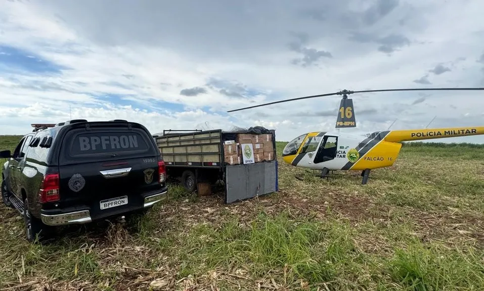 O helicoptero Falcão acompanhou o veículo até alcançar o condutor, que embora tentando fugir foi preso numa plantação...