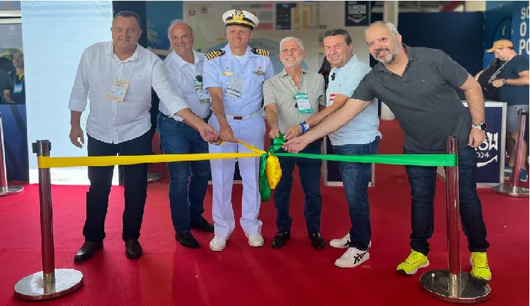 Maior evento voltado ao turismo náutico, o evento está na sua 25ª edição e conta com a comercialização de embarcações e exposição de atrativos até o próximo dia 05. Paraná sediará o Boat Show em Foz do Iguaçu pela segunda vez neste ano, no mês de novembro