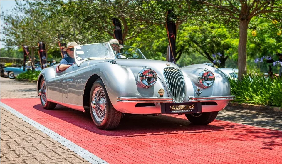 Jaguar XK 120 OTS 1951 Estará em exposição
