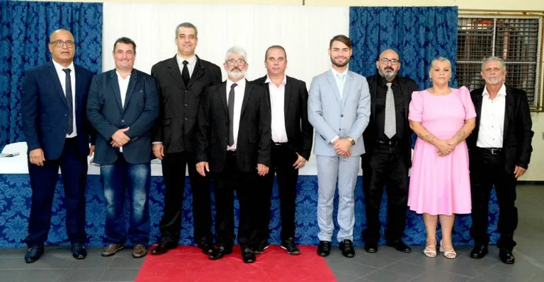 Destaques da 1ª Sessão da Câmara de Icaraíma, que unamime defendeu funcionários publicos municipais