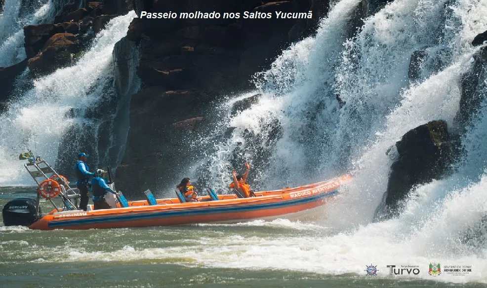 Passeio molhado nos Saltos Yucumã