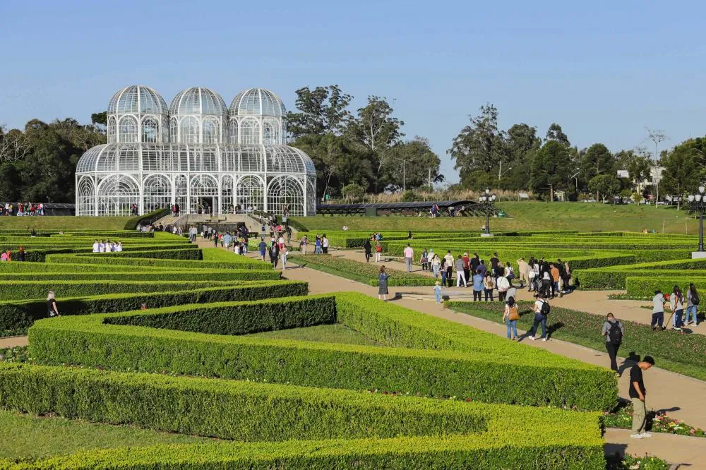 Jardim Botânico de Curitiba e Cataratas de Foz do Iguaçú foram reconhecidas novamente no Prêmio Travellers Choice 2025 Foto: Roberto Dziura Jr/AEN PR