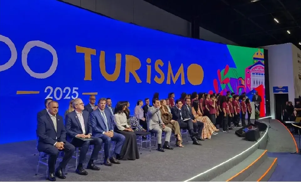Autoridades participam da abertura oficial do Salão Nacional do Turismo 2025, em São Paulo - Foto: Bruno Almeida / DT