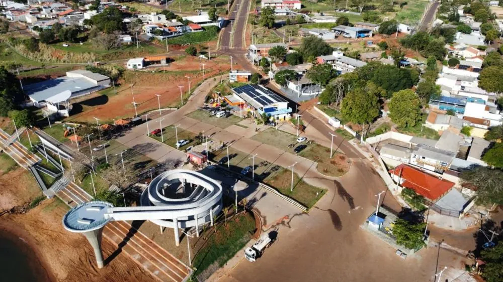 Icaraíma/PR. Investimento do Estado transforma Balneário Porto Camargo. 