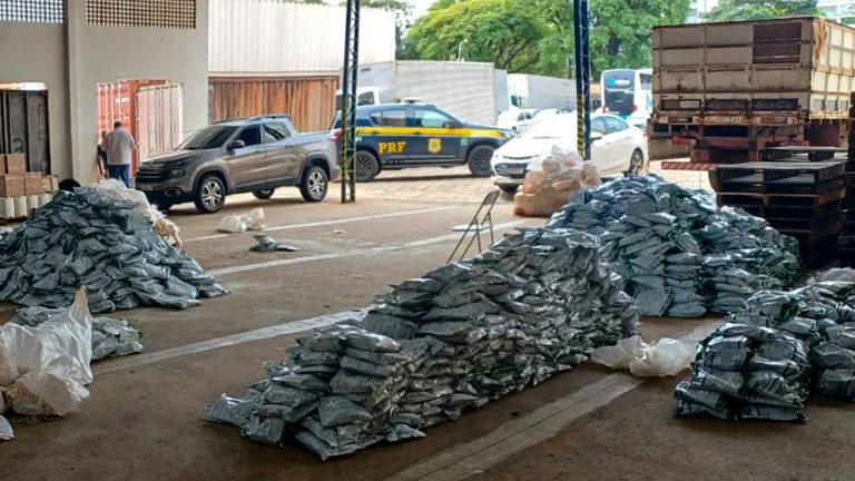 Os produtos mais comuns nessas apreensões são à base de paraquat (de uso proibido no Brasil)