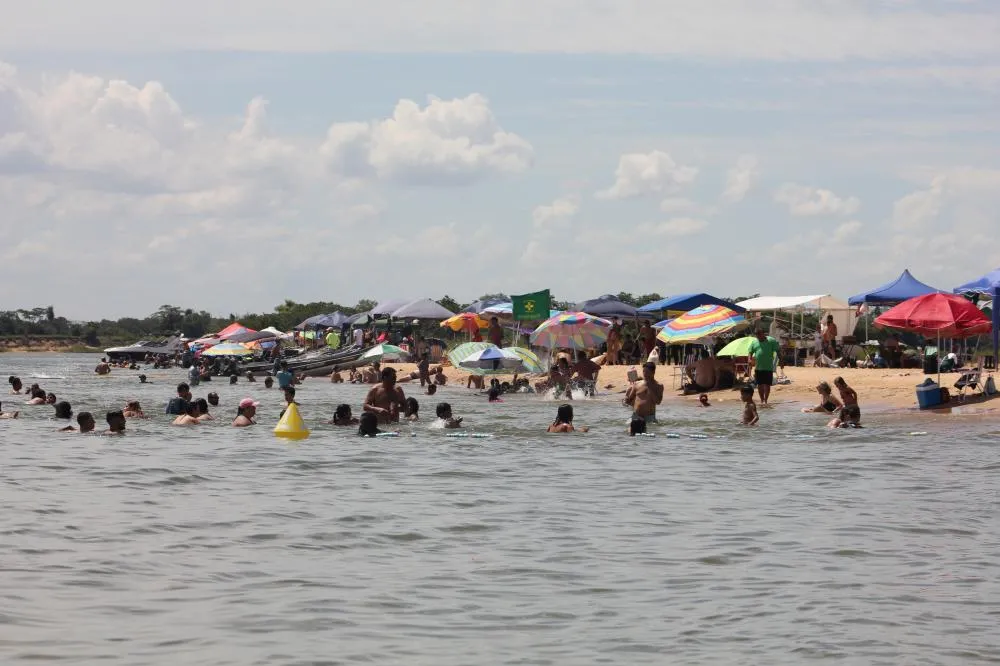 Com águas limpas, calmas, paisagens preservadas e clima acolhedor, o destino vem atraindo visitantes de diferentes regiões do país, e dos países vizinhos