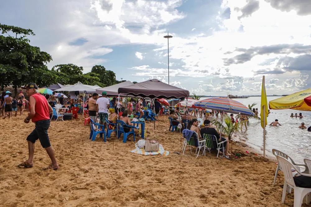 Durante a Temporada de Verão, aos finais de semana o público lotou as praias da região - Foto: Divulgação