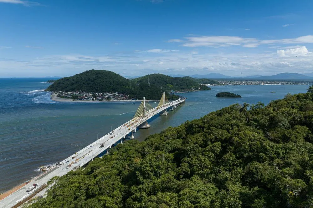 A Ponte de Guaratuba em 29 de abril e põe fim a mais de 50 anos de espera no Litoral do Paraná: Foto: Arnaldo Neto/AEN