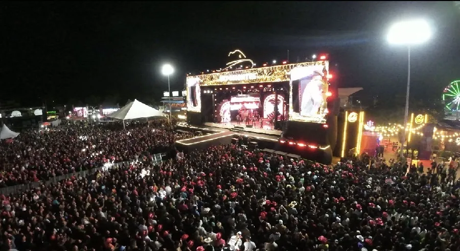 Além dos tradicionais shows com artistas nacionais como Léo Santana, Gusttavo Lima, Joelma, Menos é Mais, Xand Avião, Nattan e Natanzinho Lima, o evento contará ainda com atrações católicas, gospel, artistas regionais e o tradicional show em comemoração a