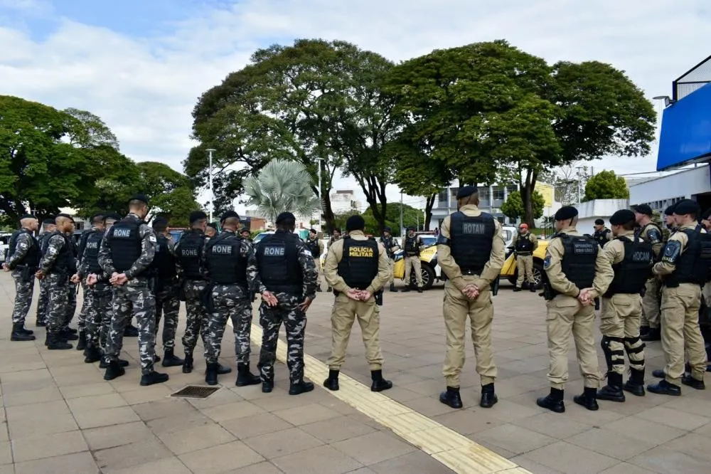 Entre as equipes mobilizadas estão as unidades de ROTAM, ROCAM, Operações com Cães, Patrulha Rural, Rádio Patrulha Auto (RPA) e efetivos de jornada extraordinária do próprio 25º BPM.