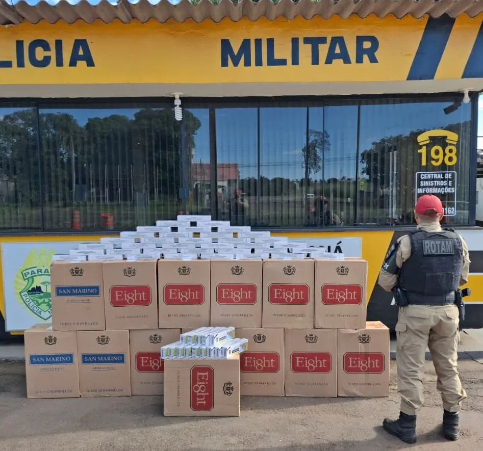 750 maços de cigarros contrabandeados apreendidos numa captiva GM