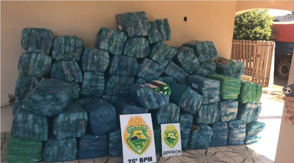 O motorista recebeu voz de prisão ainda no local.